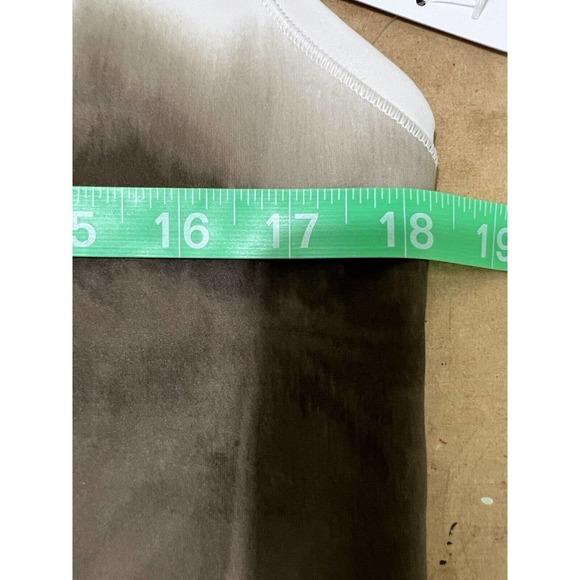 NWT Athleta Shanti Watercolor Stripe Crop Tank 1X Mortar Mushroom Fitted Top - Picture 7 of 8